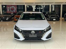 نيسان ألتيما